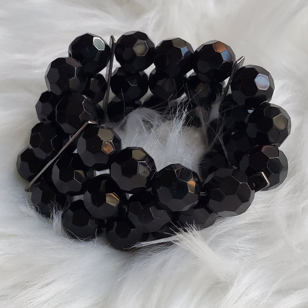 Black beads elasticated bracelets